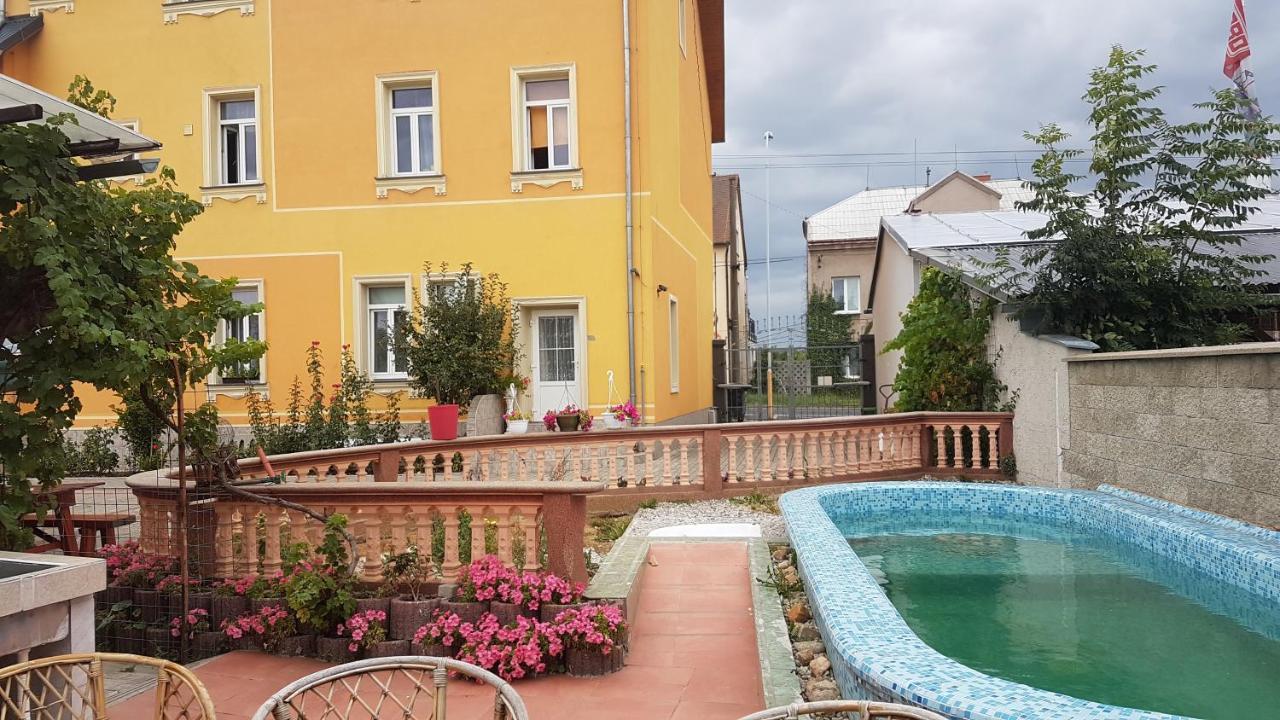 Penzion Duong Apartments Karlovy Vary Exterior foto